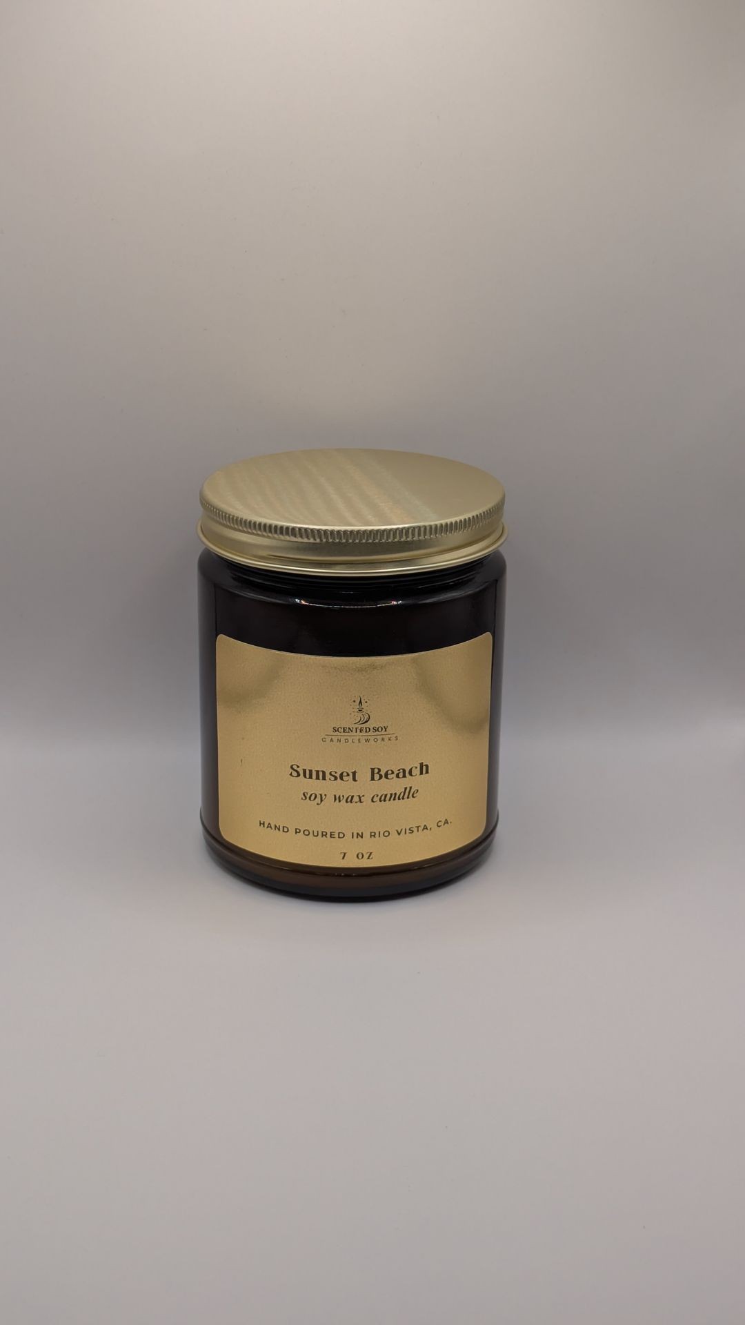 soy wax candle with lid