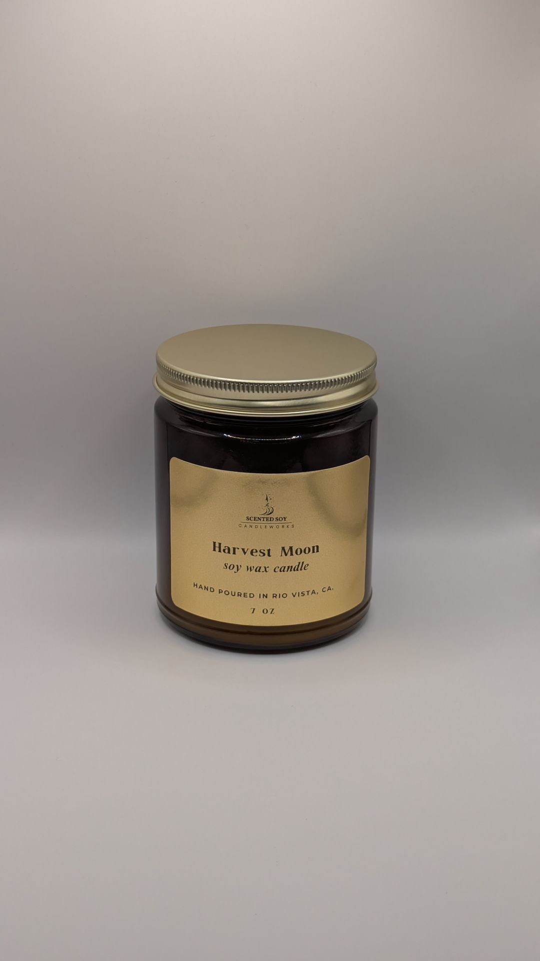 soy wax candle with lid